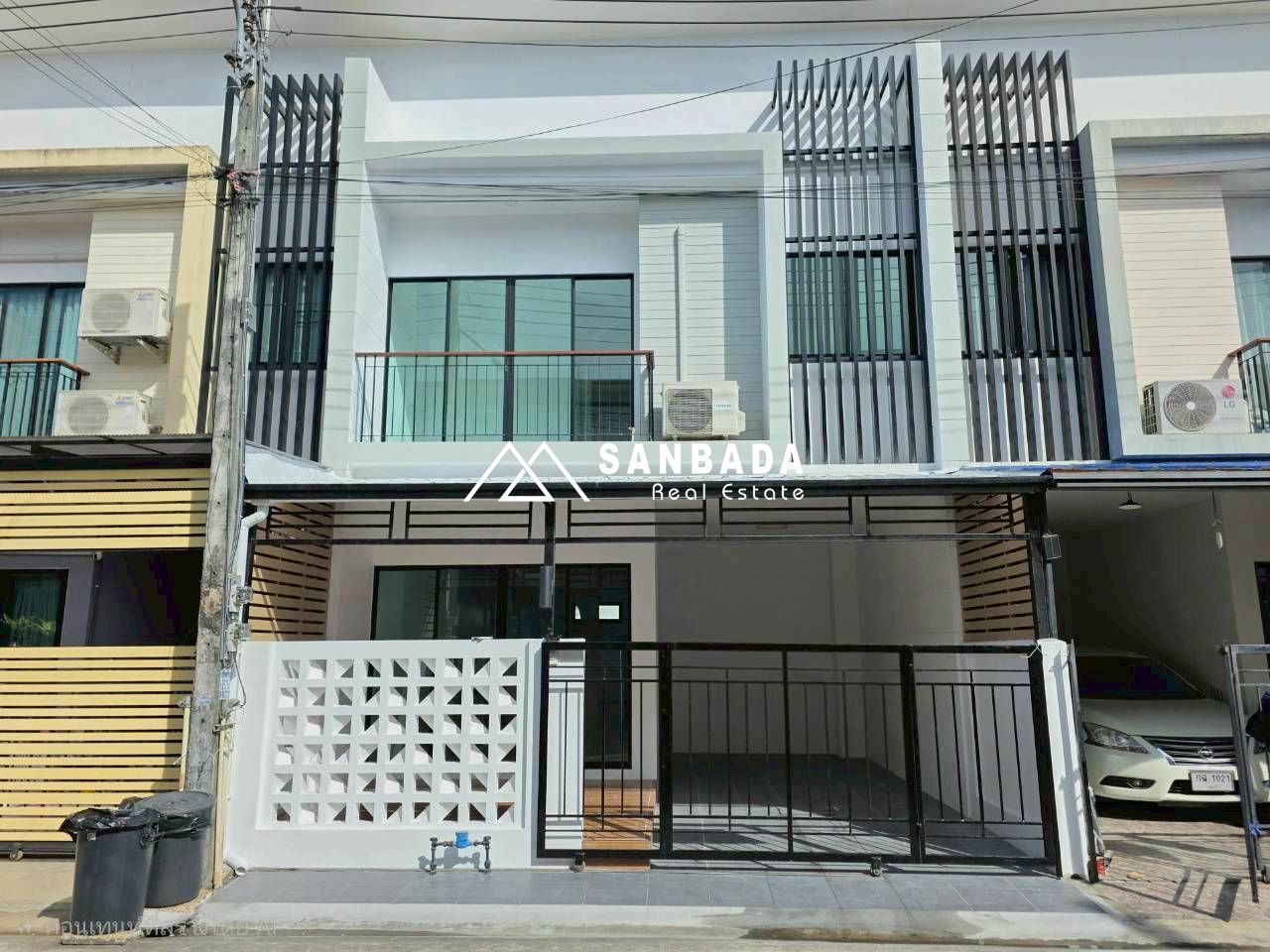 🏡 两层联排别墅，Thanthong Villa 7 – Wichit