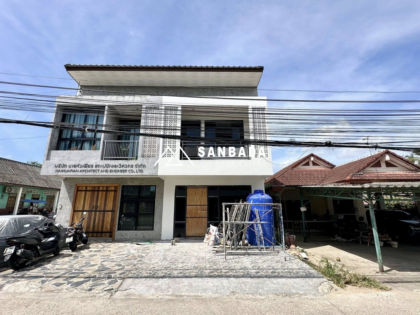  ทาวน์เฮาส์ 2 ชั้น – โซนฉลอง (ตรงข้ามแลนด์แอนด์เฮ้าส์ 88)