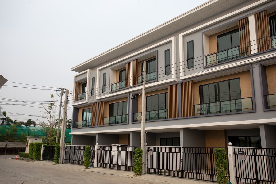 Baan-Chayada-Work